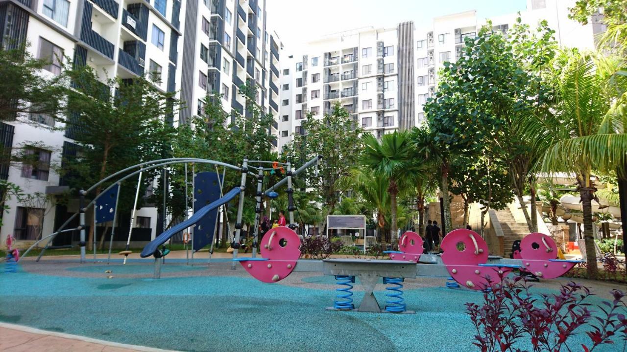 Cozy Swiss Garden Beach Resort Residence Kampung Sungai Karang Luaran gambar
