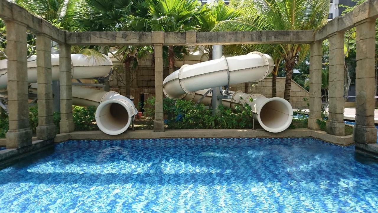 Cozy Swiss Garden Beach Resort Residence Kampung Sungai Karang Luaran gambar