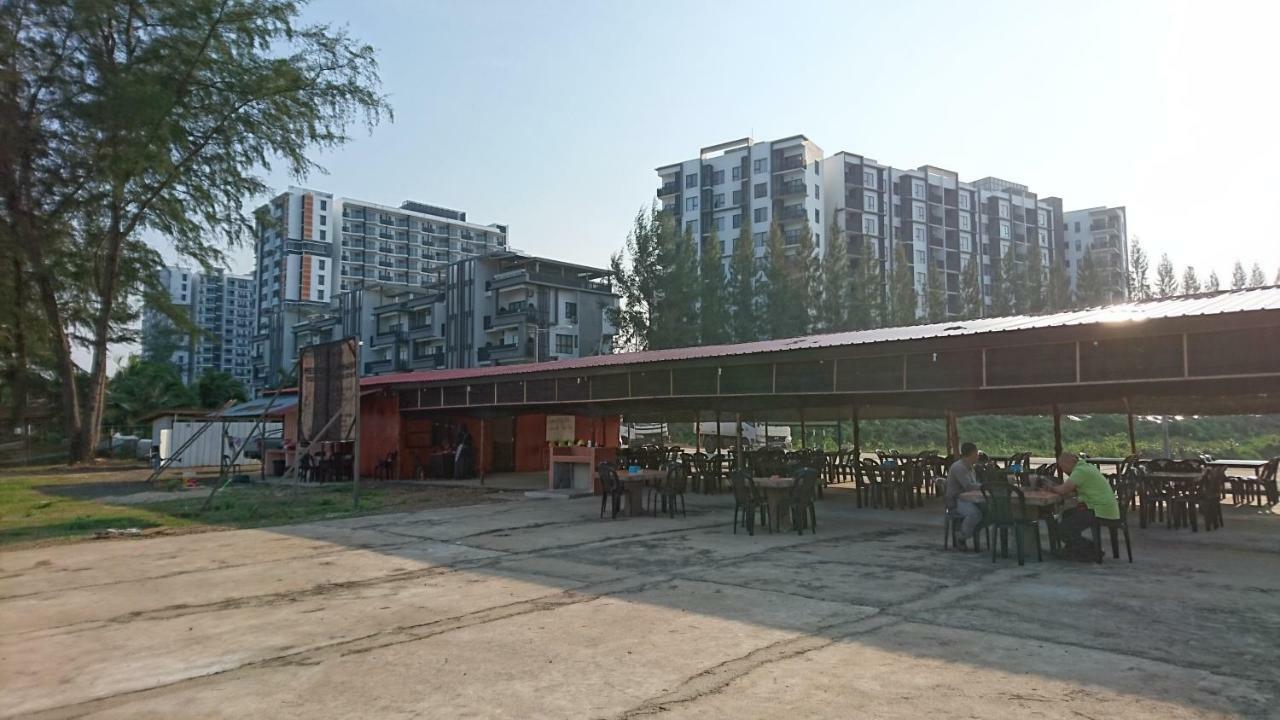 Cozy Swiss Garden Beach Resort Residence Kampung Sungai Karang Luaran gambar